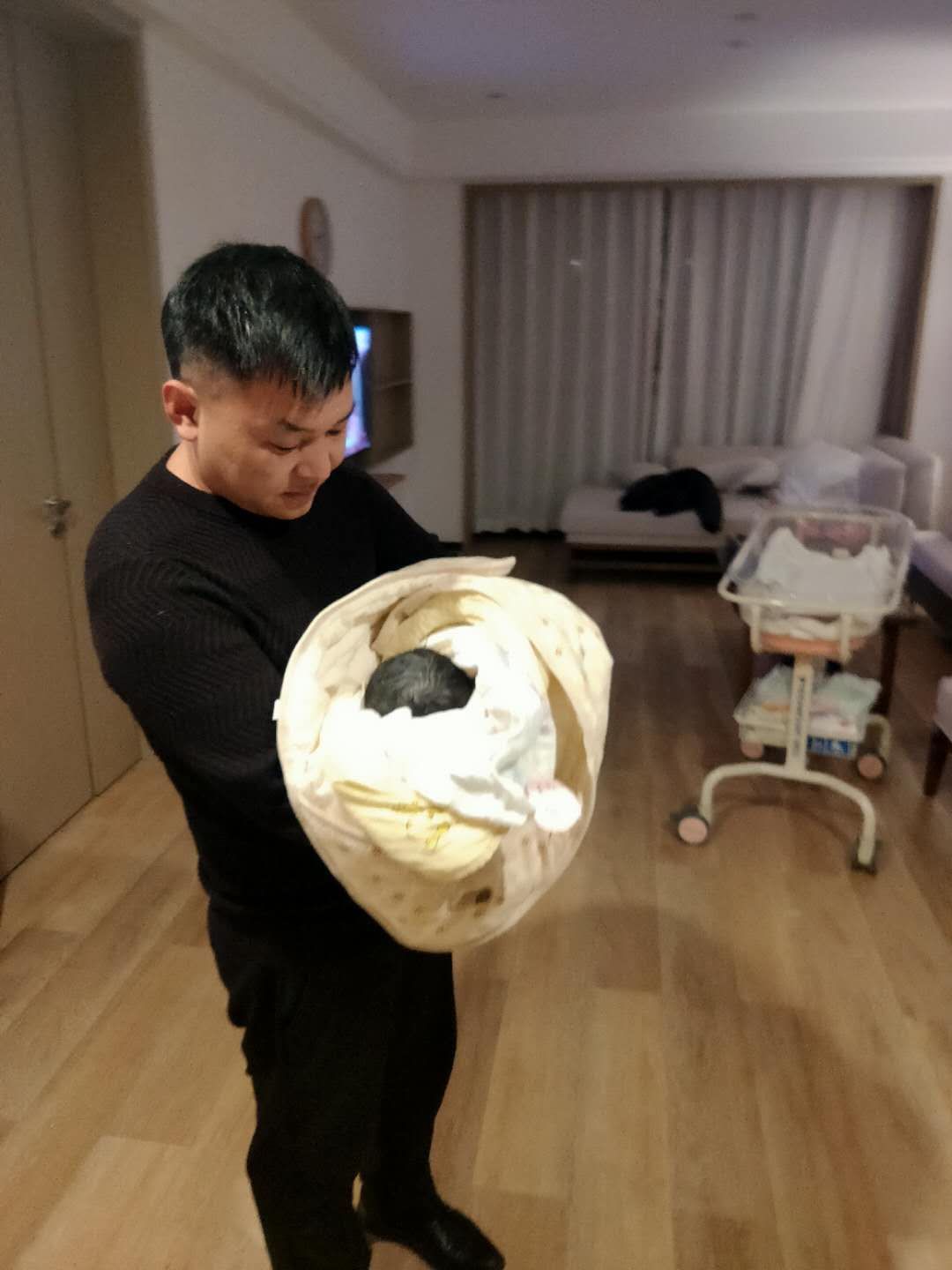 恭喜毛先生春節(jié)迎來(lái)心愛(ài)的小公舉哦